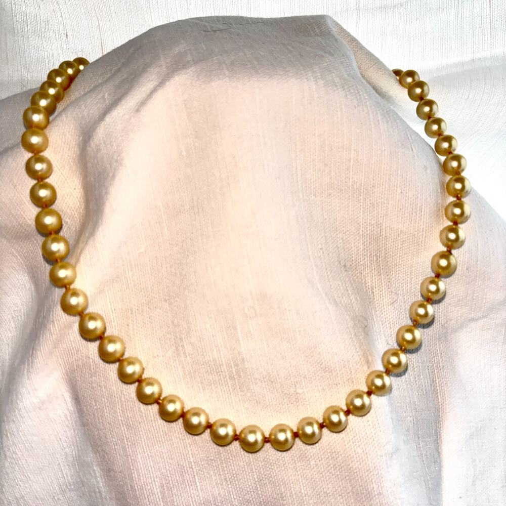 VTG Hand Knotted Faux Pearl Strand Choker Necklace 18" 6 mm Costume